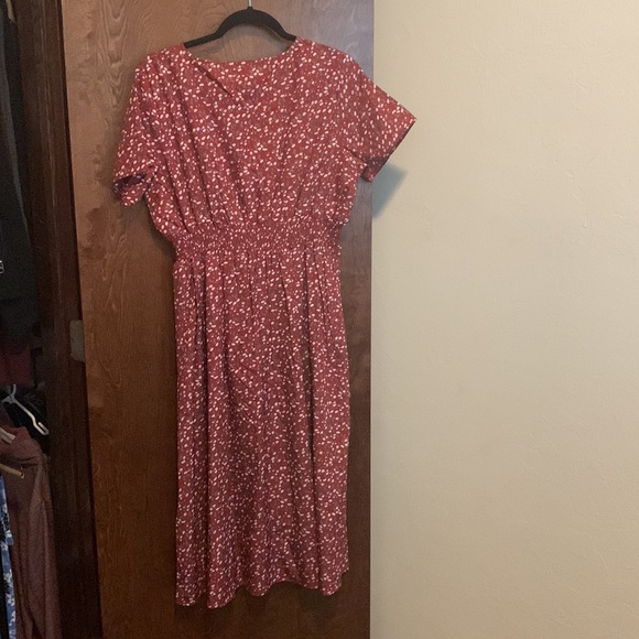 Shein V neck dress - Picture 3 of 7